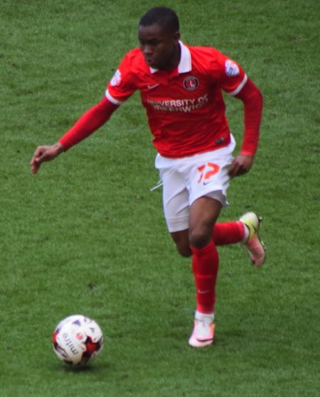 Lookman playing for Charlton Athletic